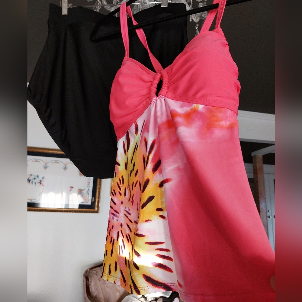 Cacique Wireless Top size 14 & Black Bottoms size 16